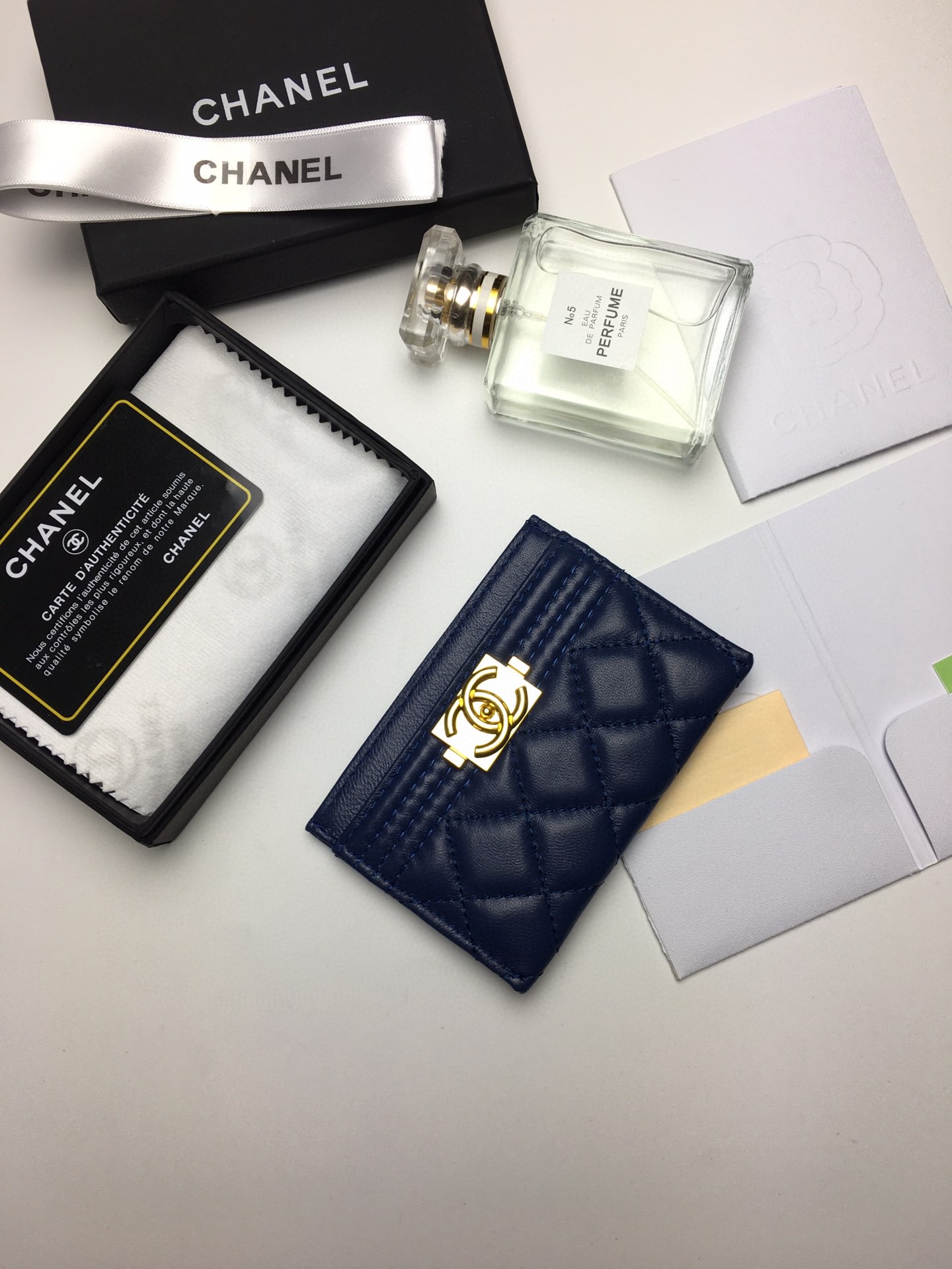 芸能人愛用Chanel シャネル 実物の写真 N品スーパーコピー財布代引き対応国内発送後払い安全必ず届く優良サイト